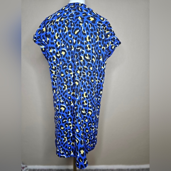 UMGEE women's blue shorts gown Size M Short Sleeve animal print - Picture 1 of 6